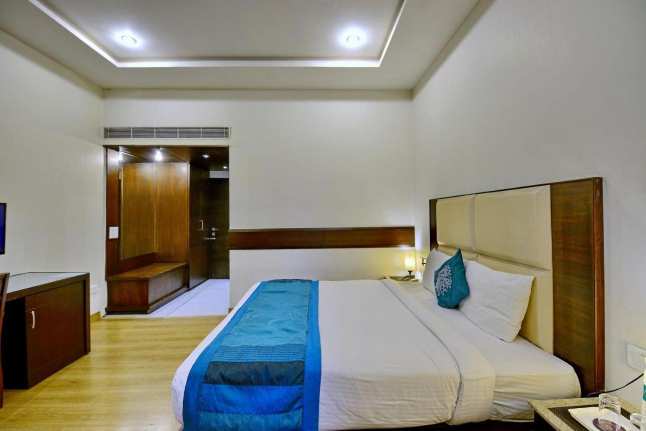 Vivo Hotels Jalandhar Eksteriør bilde